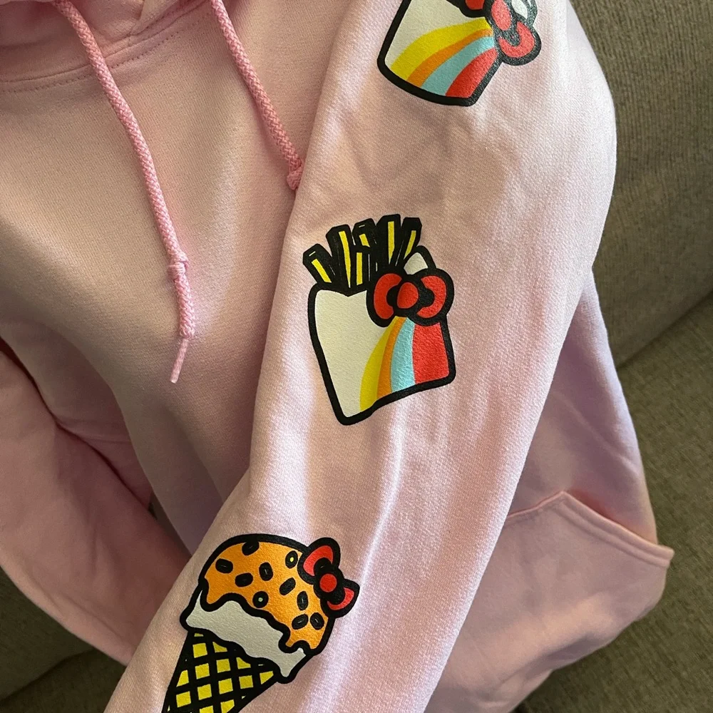 ❌SOLD ON ♏️ercari - Hello Kitty Hotdog Fast Food Sanrio Hoodie - Medium - Picture 4 of 6